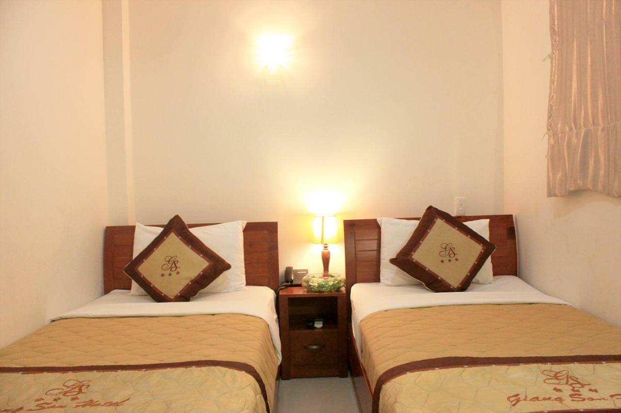 Giang Son 2 Hotel Bandar Ho Chi Minh Luaran gambar